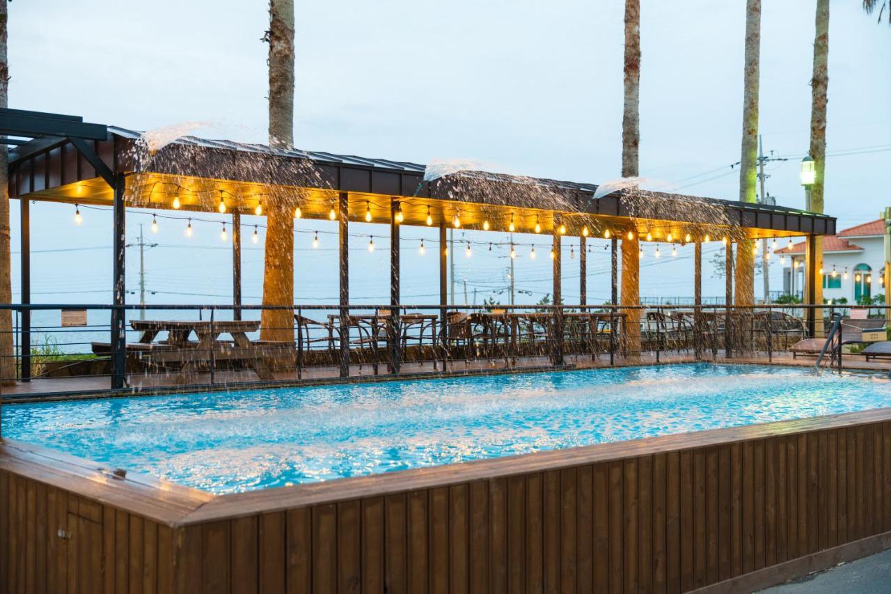 Sea Cliff Hotel Jeju Exterior photo