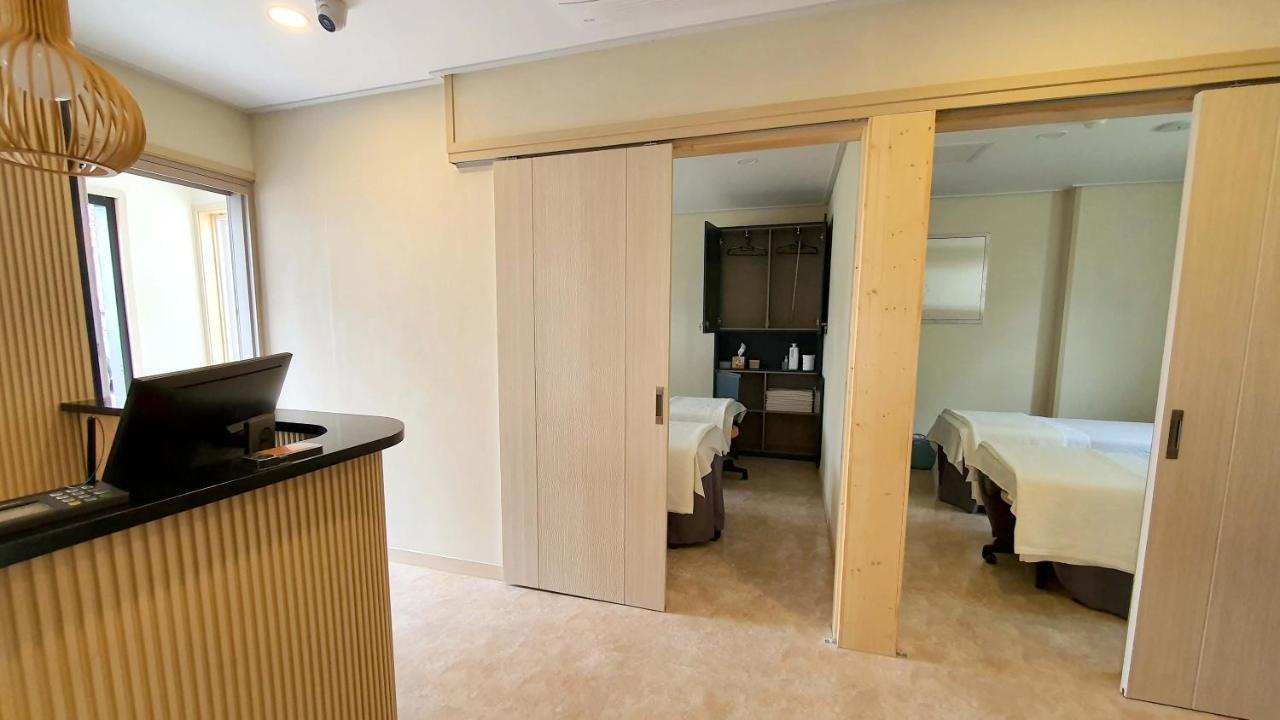 Sea Cliff Hotel Jeju Exterior photo